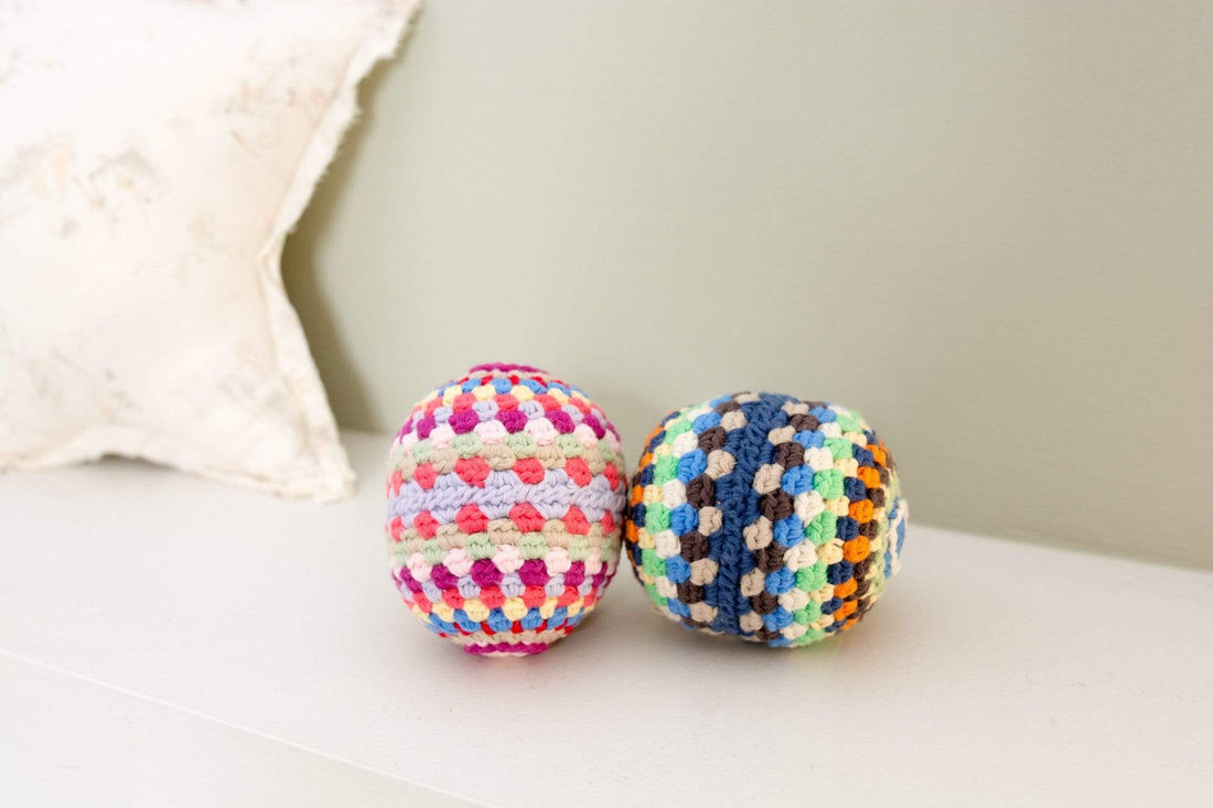 Rainbow rattle ball